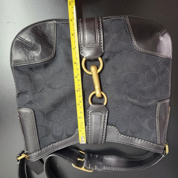 Classic black Coach purse small/medium - Picture 6 of 8